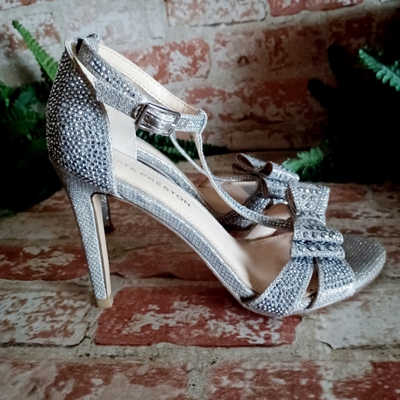 Kate Preston Lula Rhinestone Bow Ankle Sandal - Picture 3 of 16